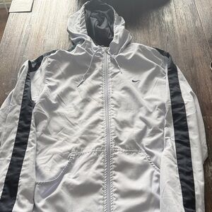 Nike Men's White and Black Windbreaker